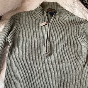 Sage green woolrich quarter zip in size small.
